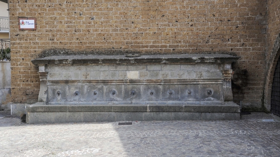 Fontana Farnese di Corchiano